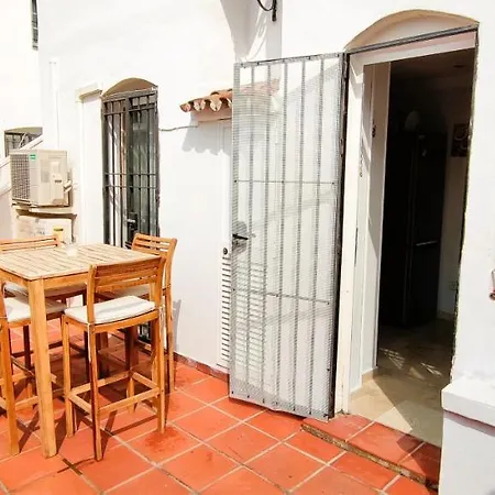 Gran Apartamento Con Jardin En Playa شقة إِستيبونا