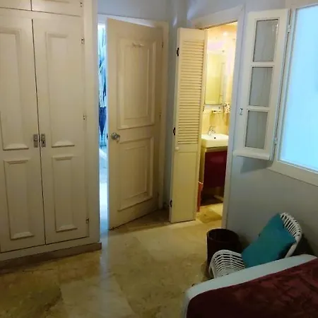 Gran Apartamento Con Jardin En Playa شقة إِستيبونا