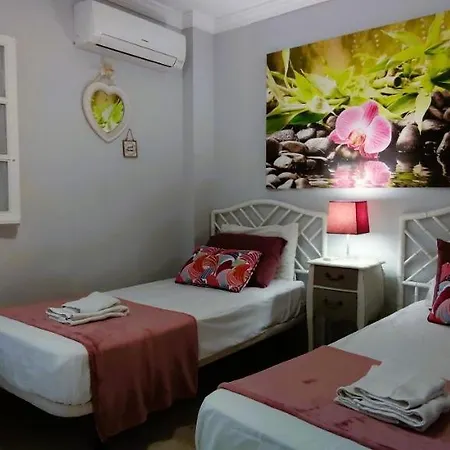 Gran Apartamento Con Jardin En Playa شقة *
