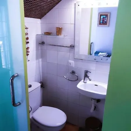 Gran Apartamento Con Jardin En Playa شقة إِستيبونا